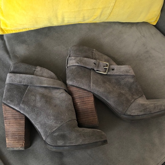Gray Suede Block-heeled Booties - Picture 6 of 7